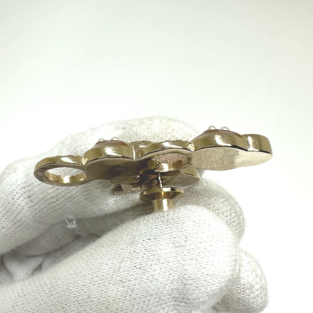 CHANEL Authentic Gold Brooch - Picture 7 of 8